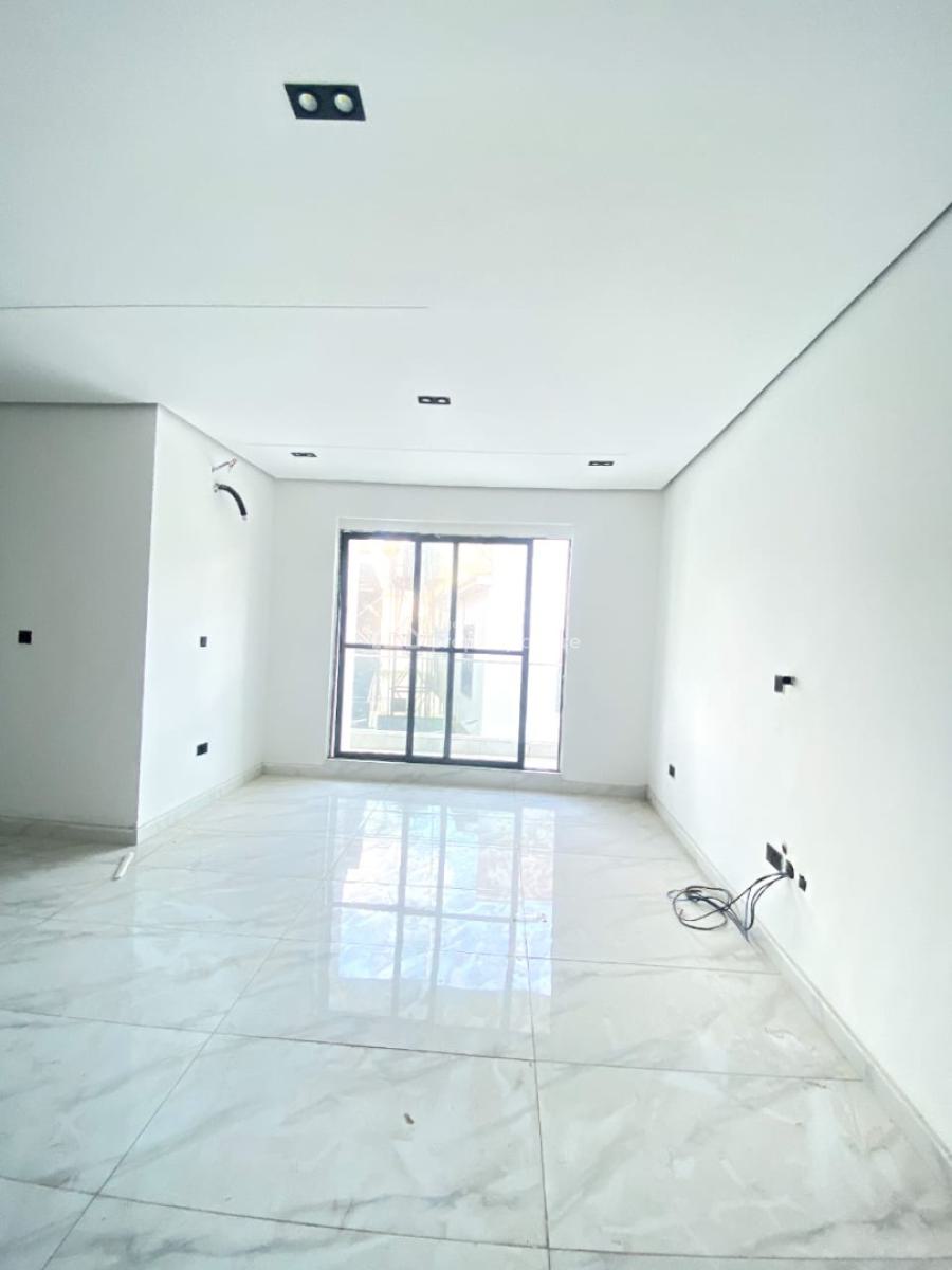 Luxurious 2 Bedroom Apartment in a Secure Estate, Ologolo, Lekki, Lagos, Flat / Apartment for Sale