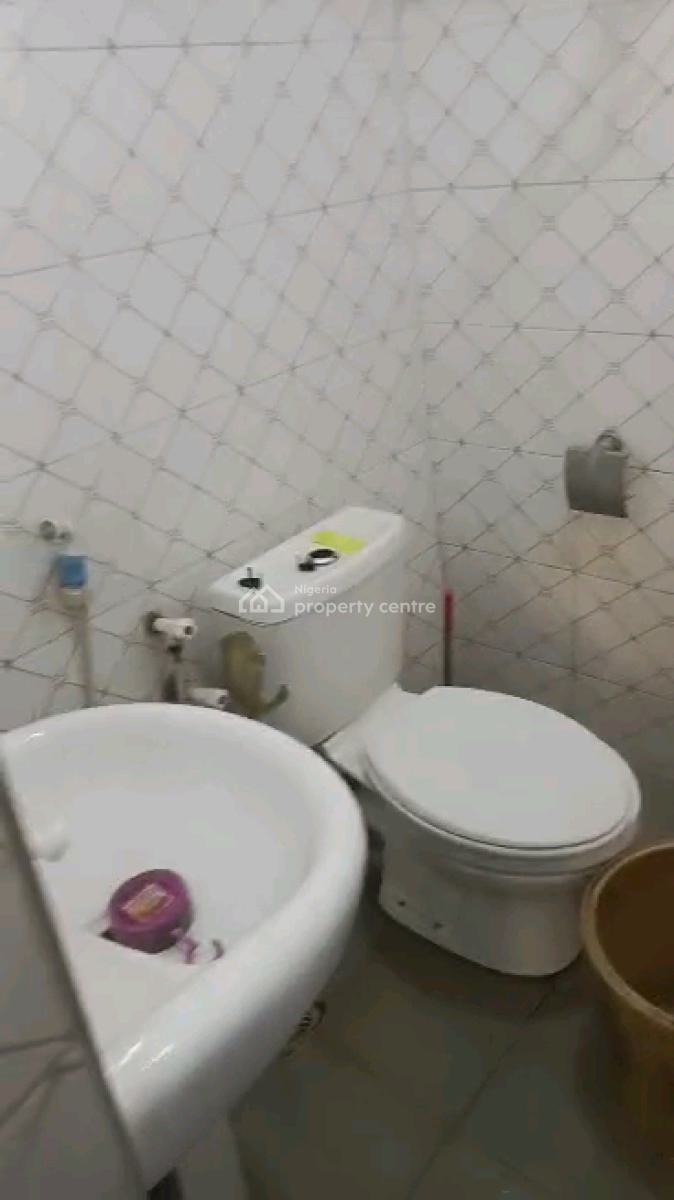 Standard and Spacious Mini Flat, Adekunle, Yaba, Lagos, Mini Flat (room and Parlour) for Rent