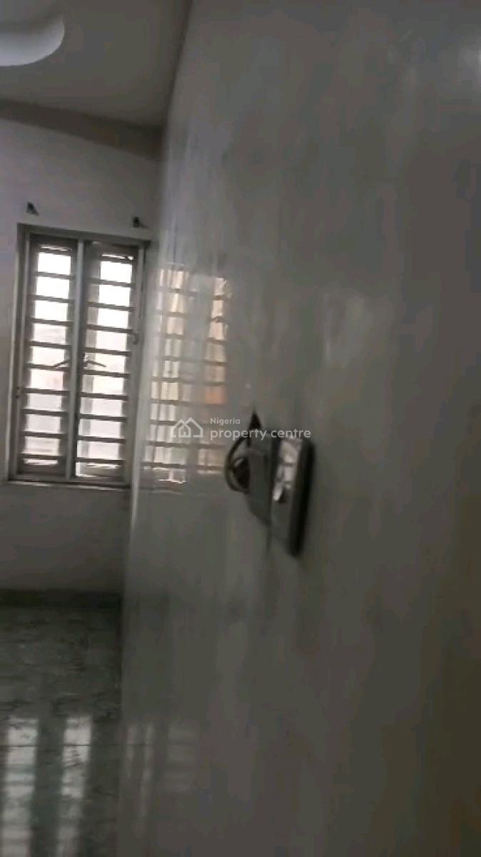Standard and Spacious Mini Flat, Adekunle, Yaba, Lagos, Mini Flat (room and Parlour) for Rent