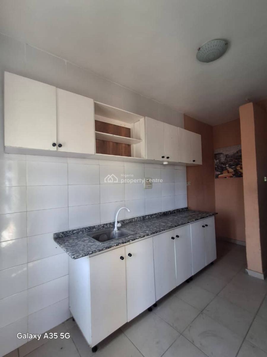 Lovely 3 Bedroom Flat, Ogombo, Abraham Adesanya Area, Ajah, Lagos, Flat / Apartment for Rent
