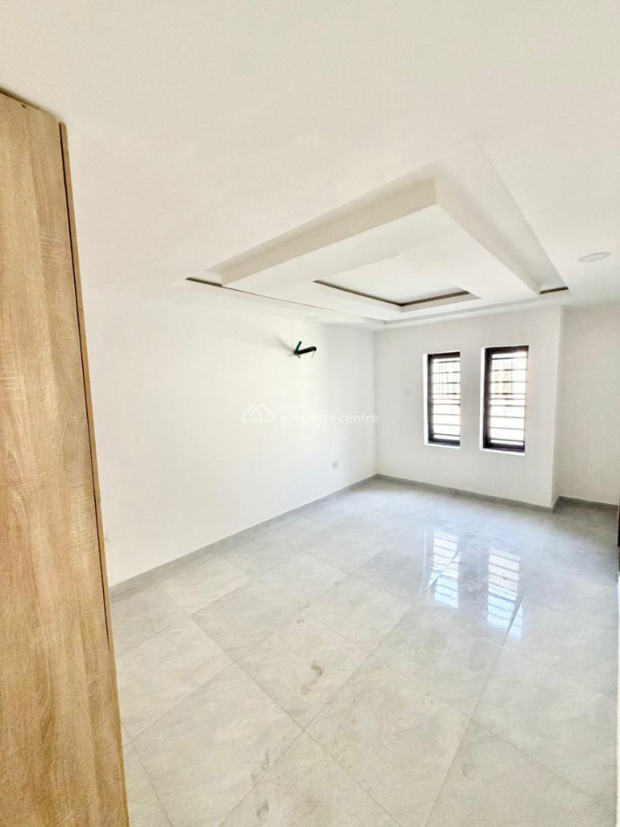 4 Bedroom Terrace Duplex with Bq, Ologolo, Lekki, Lagos, Terraced Duplex for Sale