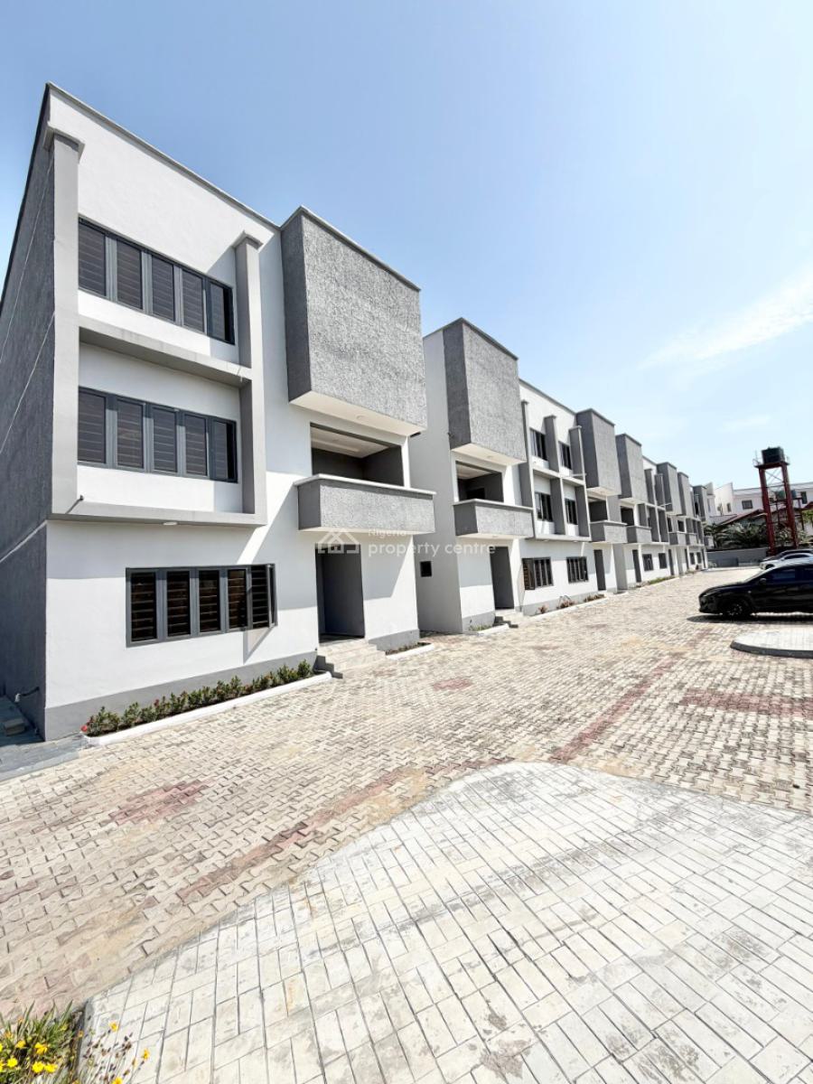4 Bedroom Terrace Duplex with Bq, Ologolo, Lekki, Lagos, Terraced Duplex for Sale