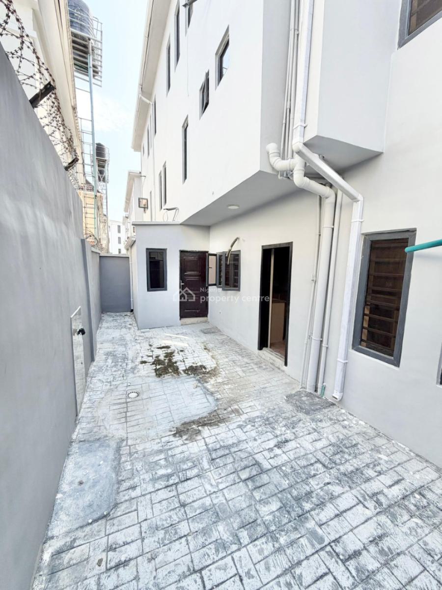 4 Bedroom Terrace Duplex with Bq, Ologolo, Lekki, Lagos, Terraced Duplex for Sale