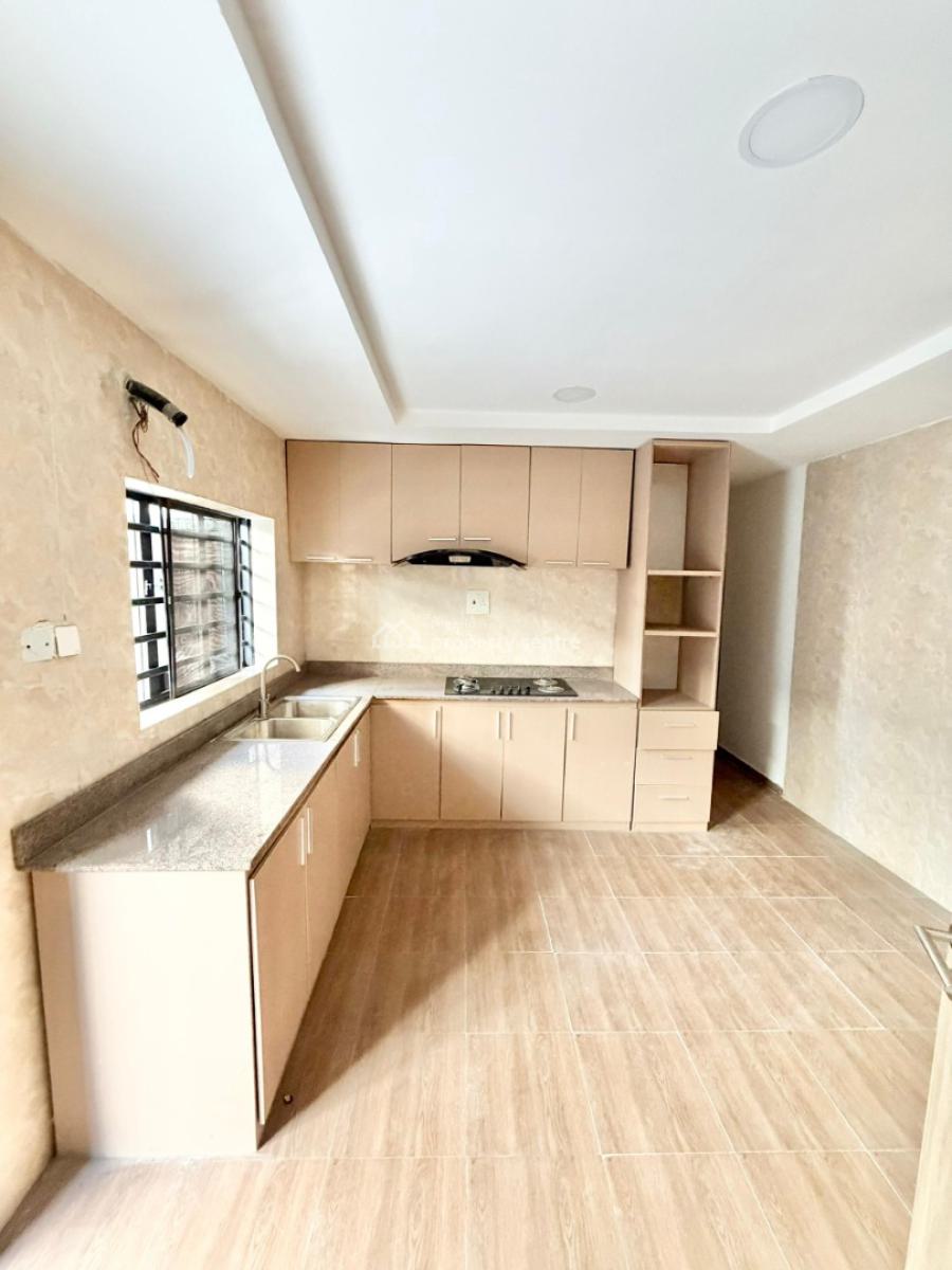 4 Bedroom Terrace Duplex with Bq, Ologolo, Lekki, Lagos, Terraced Duplex for Sale