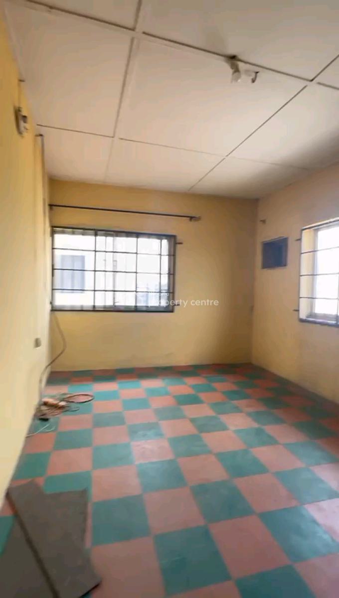 Standard and Spacious 2 Bedroom Flat, Soluyi, Soluyi, Gbagada, Lagos, Flat / Apartment for Rent