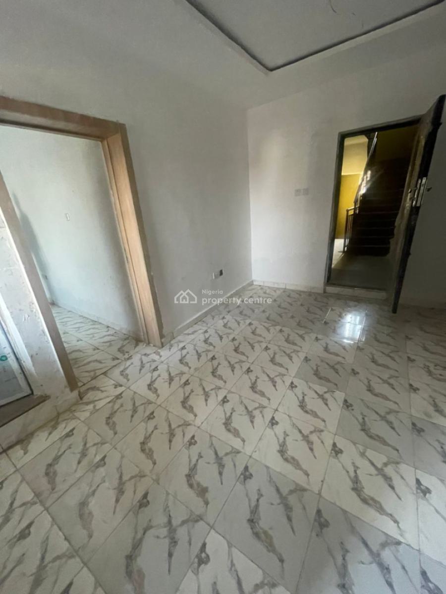 Standard and Spacious Mini Flat, Off Pedro, Shomolu, Lagos, Mini Flat (room and Parlour) for Rent