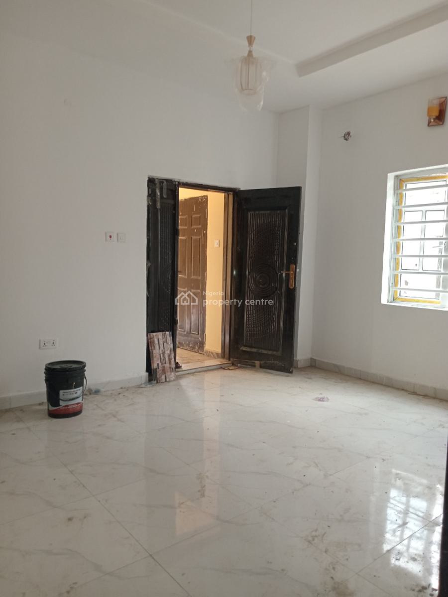 Newly Built Room and Parlour Upstairs with 2 Toilet, Blenco Axis, Sangotedo, Ajah, Lagos, Mini Flat (room and Parlour) for Rent