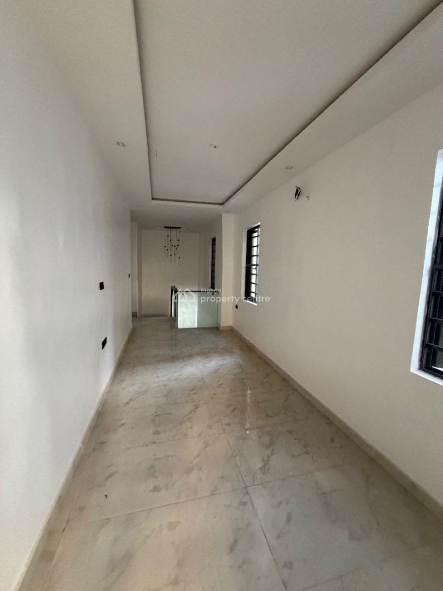 Spacious 5 Bedroom Fully Detached House with Bq, Ologolo, Lekki, Lagos, Detached Duplex for Sale