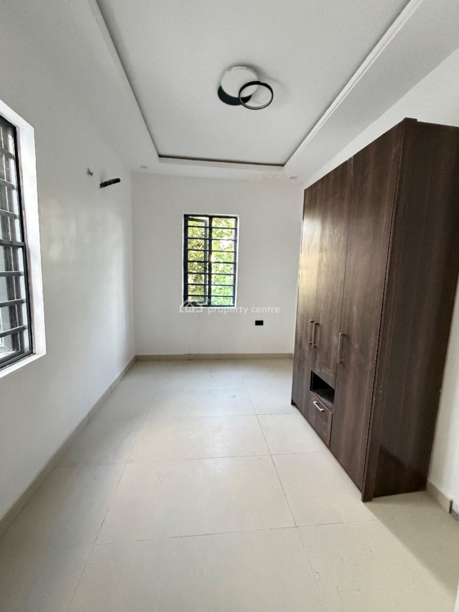 Spacious 5 Bedroom Fully Detached House with Bq, Ologolo, Lekki, Lagos, Detached Duplex for Sale