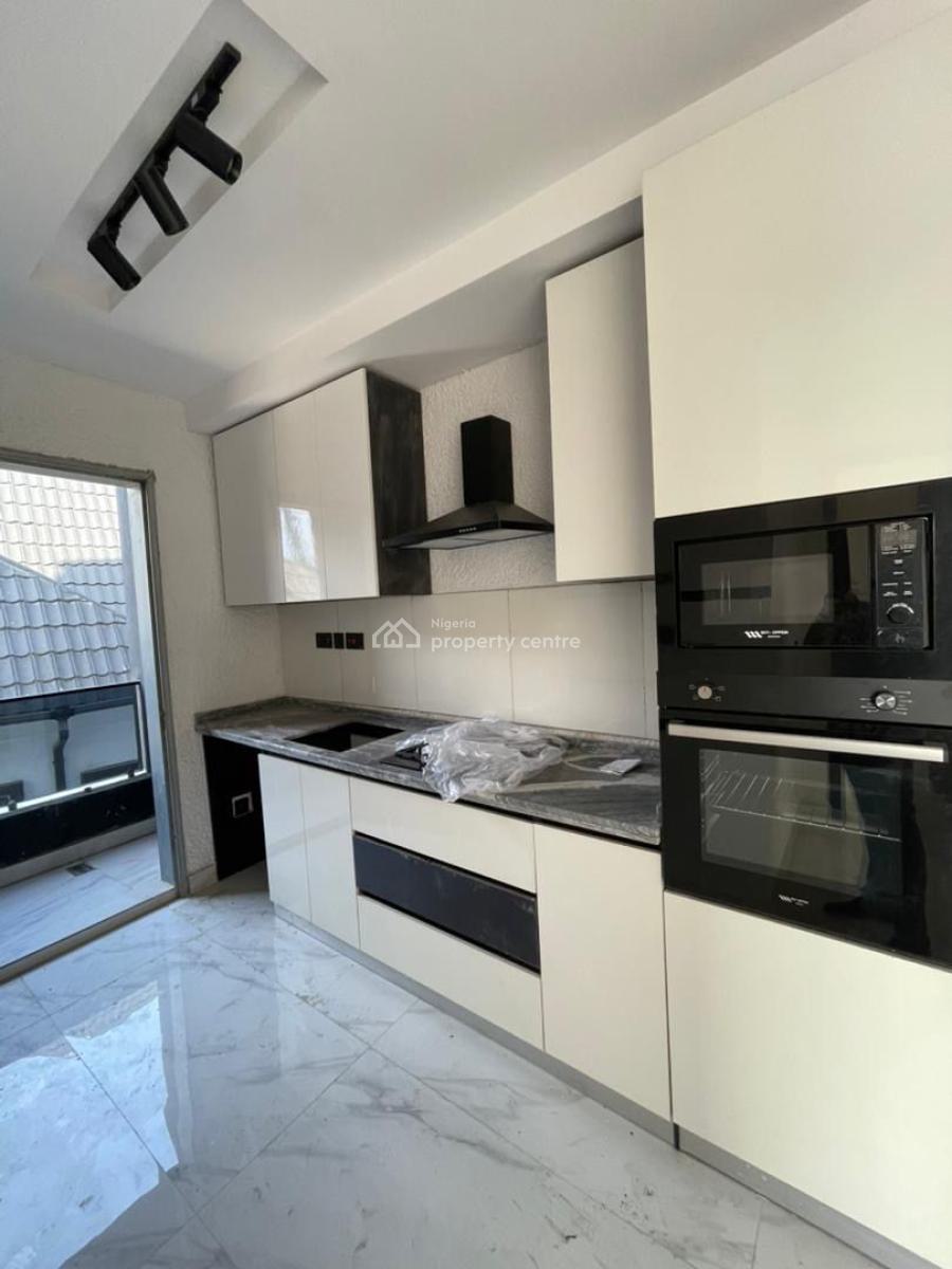 Luxurious Spacious 1 Bedroom Apartment, Ologolo, Lekki, Lagos, Flat / Apartment for Sale