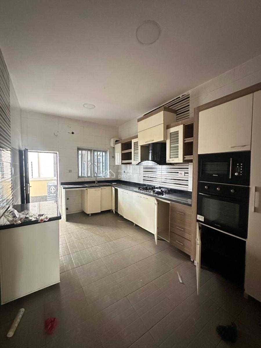 𝐌𝐀𝐈𝐍𝐓𝐀𝐈𝐍𝐄𝐃 4 𝐁𝐄𝐃𝐑𝐎𝐎𝐌 𝐒𝐄𝐌𝐈 𝐃𝐄𝐓𝐀𝐂𝐇𝐄𝐃 𝐃𝐔𝐏, Chevron, Lekki Phase 2, Lekki, Lagos, Semi-detached Duplex for Rent