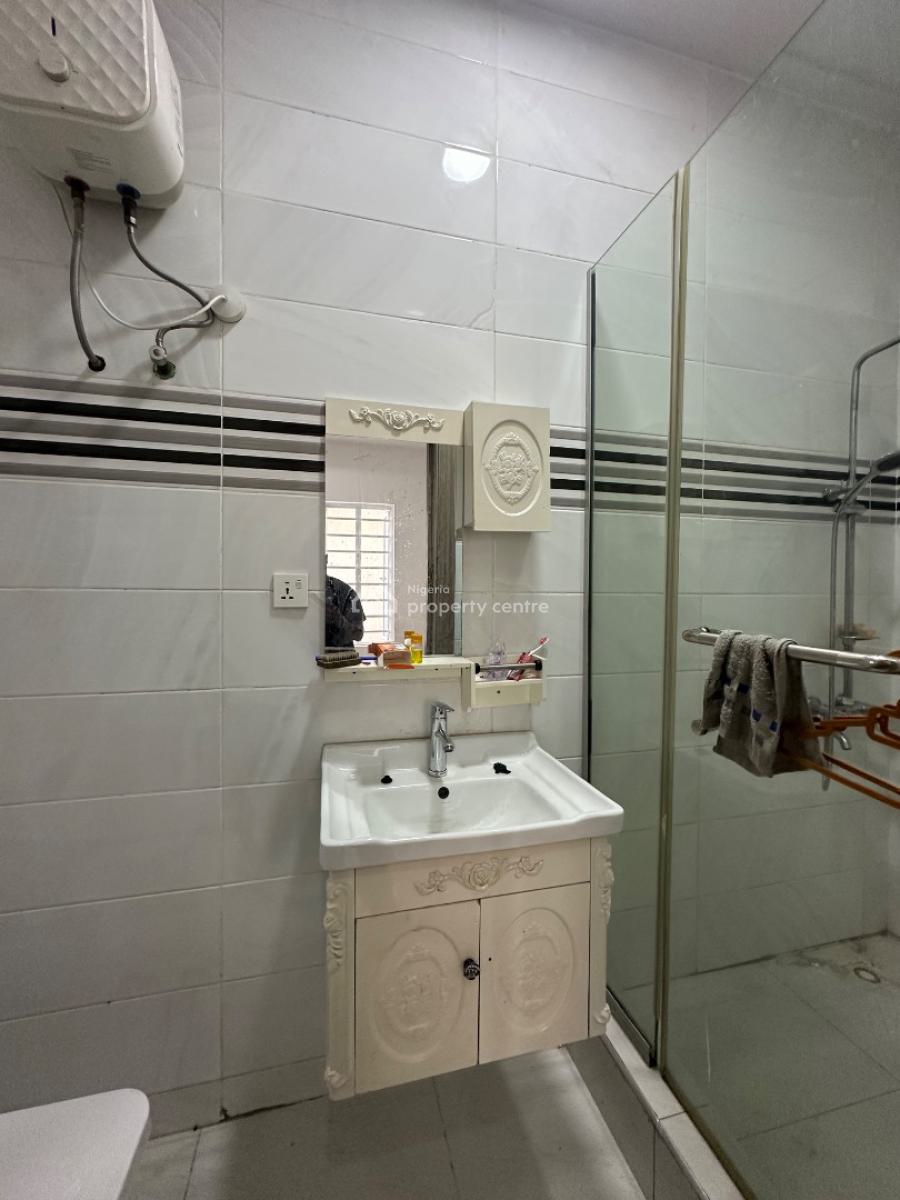 𝐌𝐀𝐈𝐍𝐓𝐀𝐈𝐍𝐄𝐃 4 𝐁𝐄𝐃𝐑𝐎𝐎𝐌 𝐒𝐄𝐌𝐈 𝐃𝐄𝐓𝐀𝐂𝐇𝐄𝐃 𝐃𝐔𝐏, Chevron, Lekki Phase 2, Lekki, Lagos, Semi-detached Duplex for Rent
