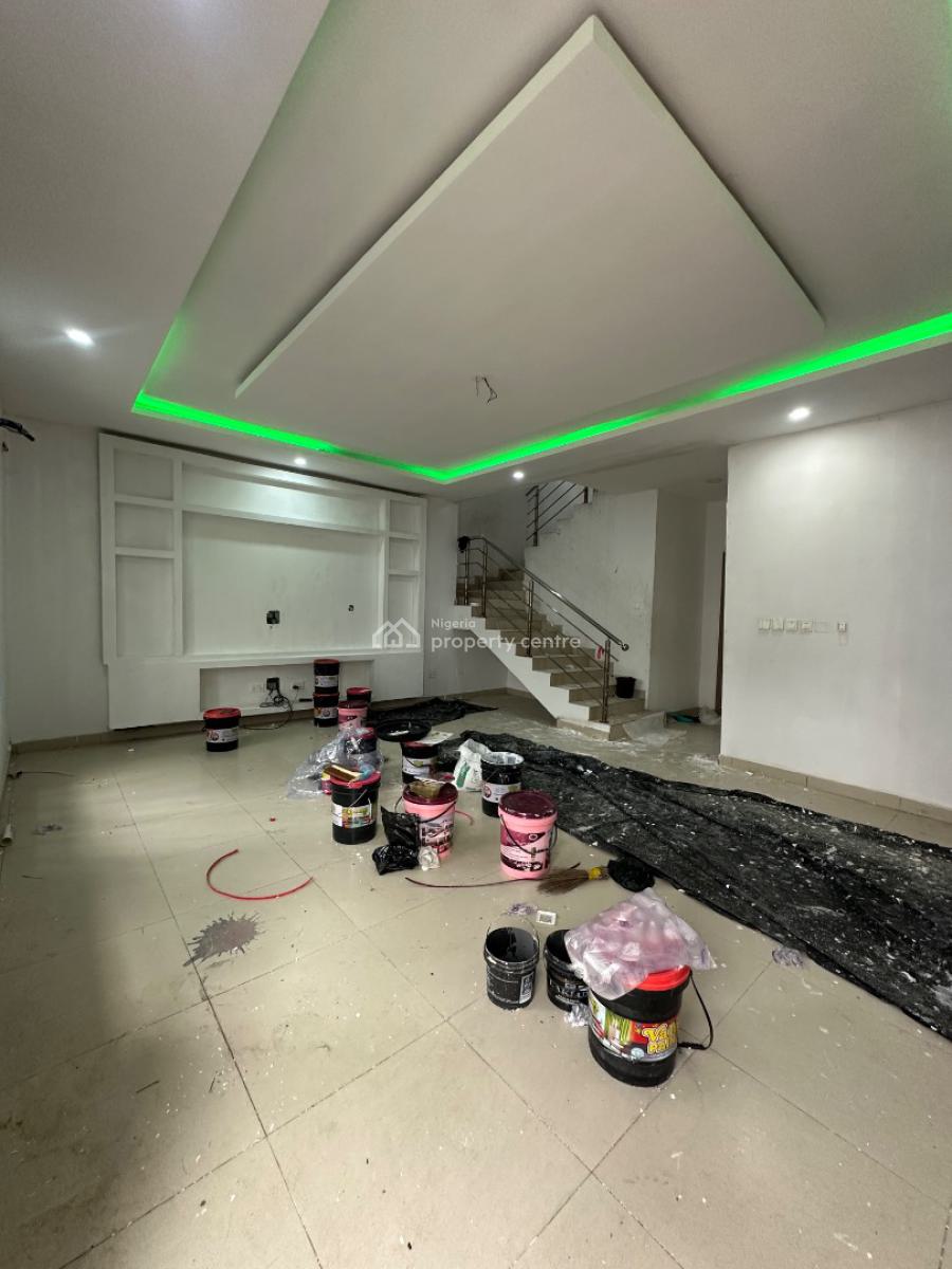 𝐌𝐀𝐈𝐍𝐓𝐀𝐈𝐍𝐄𝐃 4 𝐁𝐄𝐃𝐑𝐎𝐎𝐌 𝐃𝐄𝐓𝐀𝐂𝐇𝐄𝐃 𝐃𝐔𝐏𝐋𝐄𝐗, Chevron, Lekki Phase 2, Lekki, Lagos, Detached Duplex for Rent