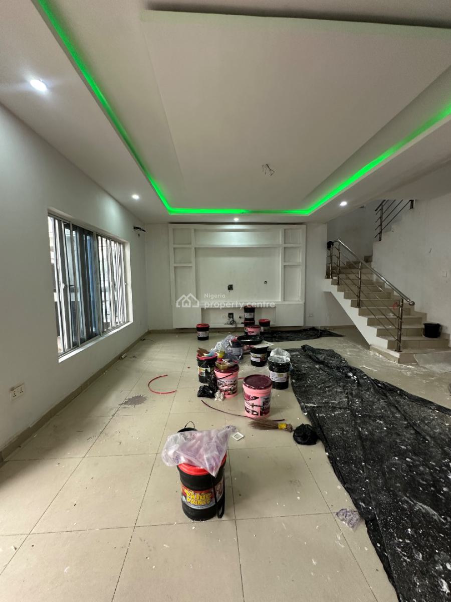 𝐌𝐀𝐈𝐍𝐓𝐀𝐈𝐍𝐄𝐃 4 𝐁𝐄𝐃𝐑𝐎𝐎𝐌 𝐃𝐄𝐓𝐀𝐂𝐇𝐄𝐃 𝐃𝐔𝐏𝐋𝐄𝐗, Chevron, Lekki Phase 2, Lekki, Lagos, Detached Duplex for Rent