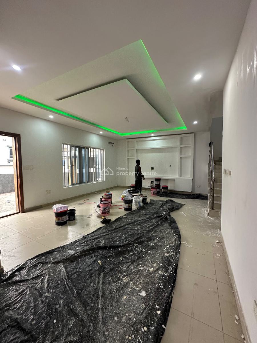 𝐌𝐀𝐈𝐍𝐓𝐀𝐈𝐍𝐄𝐃 4 𝐁𝐄𝐃𝐑𝐎𝐎𝐌 𝐃𝐄𝐓𝐀𝐂𝐇𝐄𝐃 𝐃𝐔𝐏𝐋𝐄𝐗, Chevron, Lekki Phase 2, Lekki, Lagos, Detached Duplex for Rent