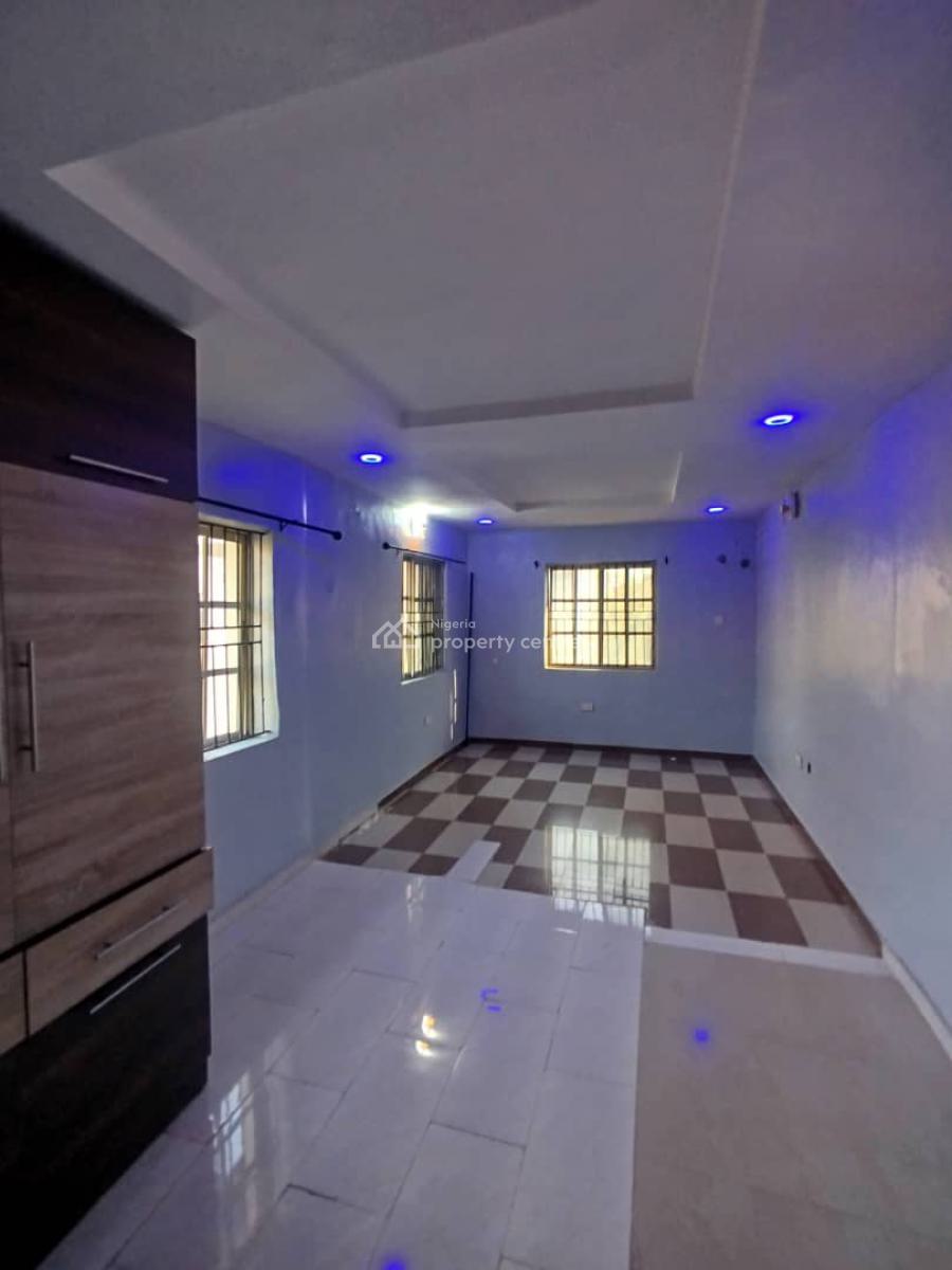 3-bedroom Flat in a Serene Environment, Gra Phase 1, Magodo, Lagos, Flat / Apartment for Rent