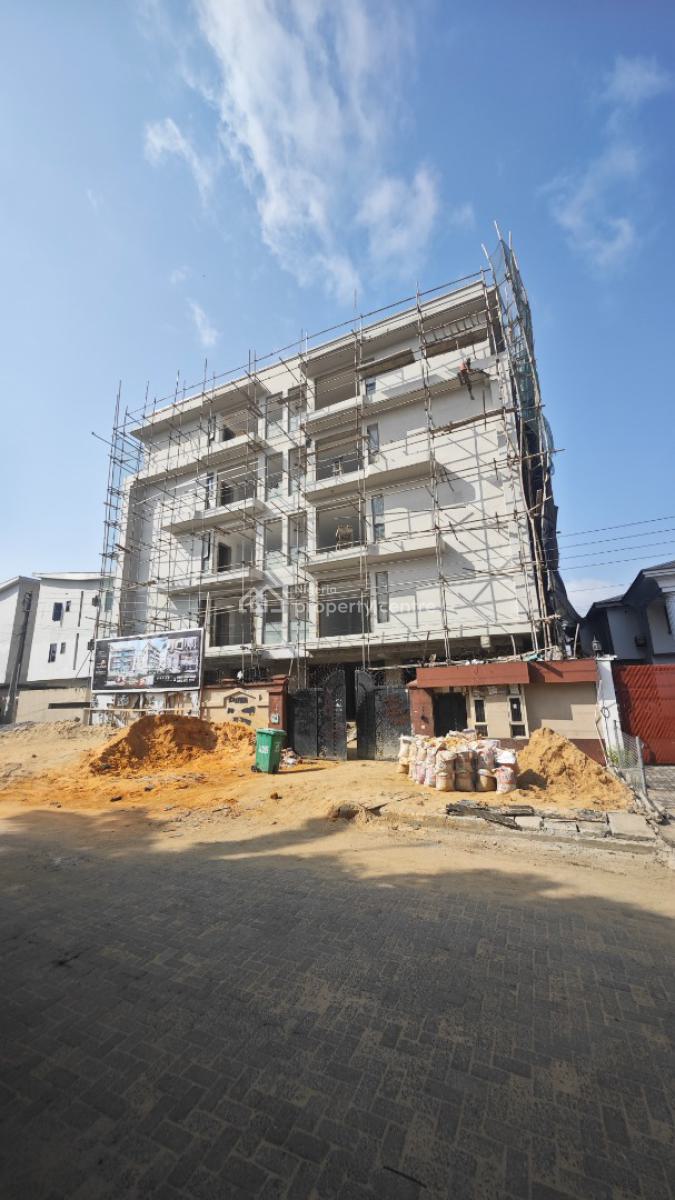 Luxury 2 Bedrooms Flat with Excellent Facilities, Off Admiralty Way, Lekki Phase 1, Lekki, Lagos, Flat / Apartment for Sale