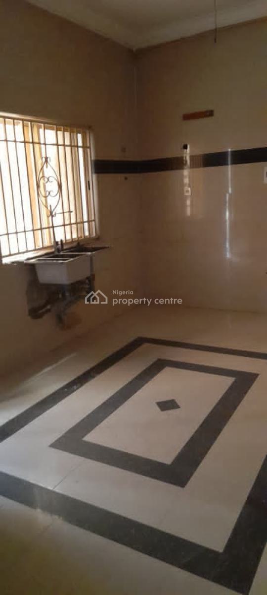 Spacious 4 Bedroom with a Self Compound and Gate House, Lekki Right/oniru, Lekki, Lagos, Flat / Apartment for Rent