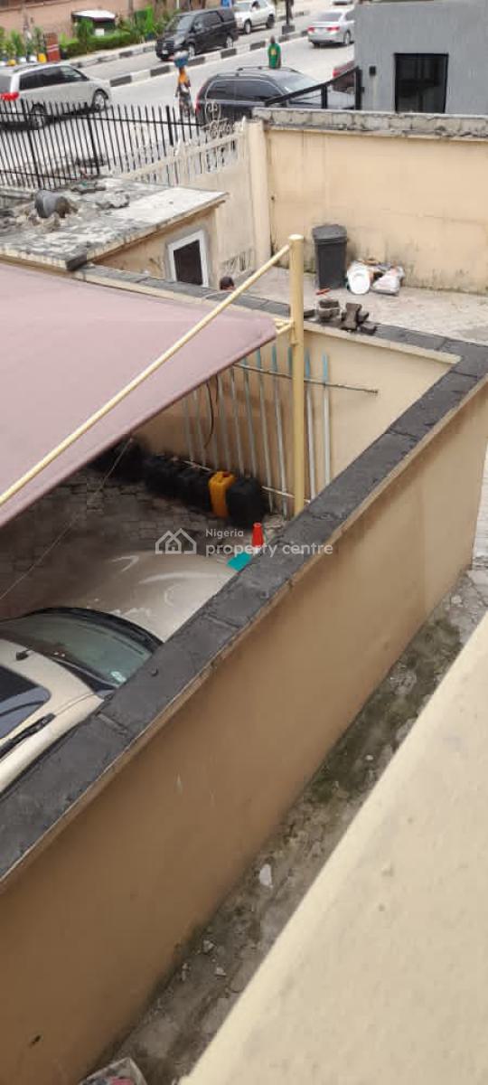 Spacious 4 Bedroom with a Self Compound and Gate House, Lekki Right/oniru, Lekki, Lagos, Flat / Apartment for Rent