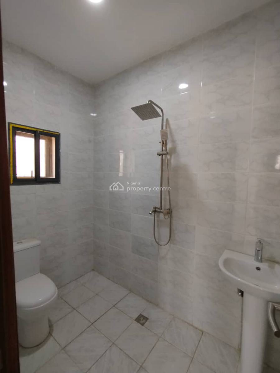 Lovely 3 Bedroom Flat in an Estate on The Ground Floor & Without Bq, Jahi, Abuja, Flat / Apartment for Rent