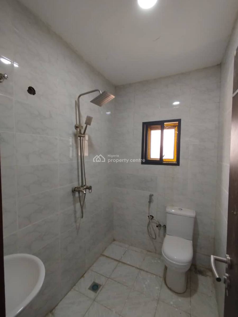 Lovely 3 Bedroom Flat in an Estate on The Ground Floor & Without Bq, Jahi, Abuja, Flat / Apartment for Rent