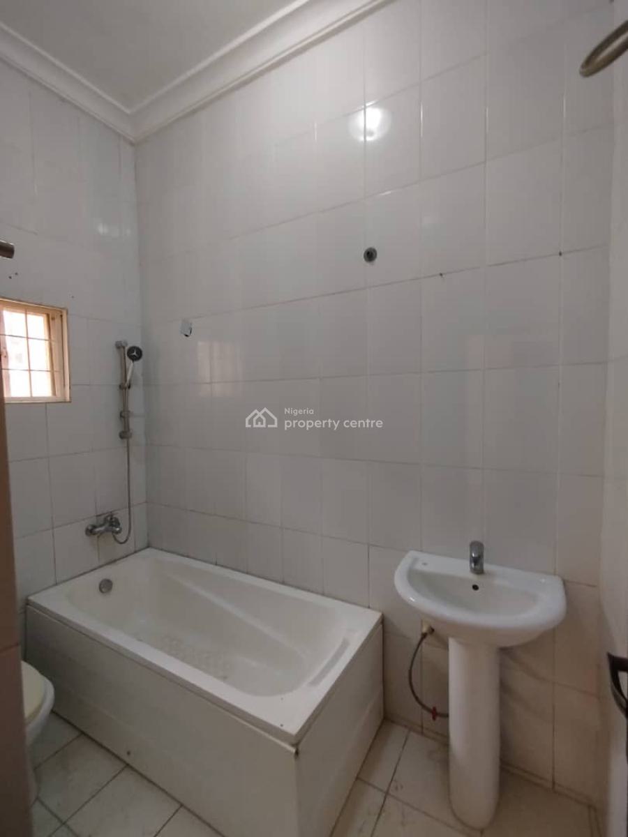 Very Lovely 3 Bedroom Flat on a Tarred Road with All Units Available, Jahi, Abuja, Flat / Apartment for Rent