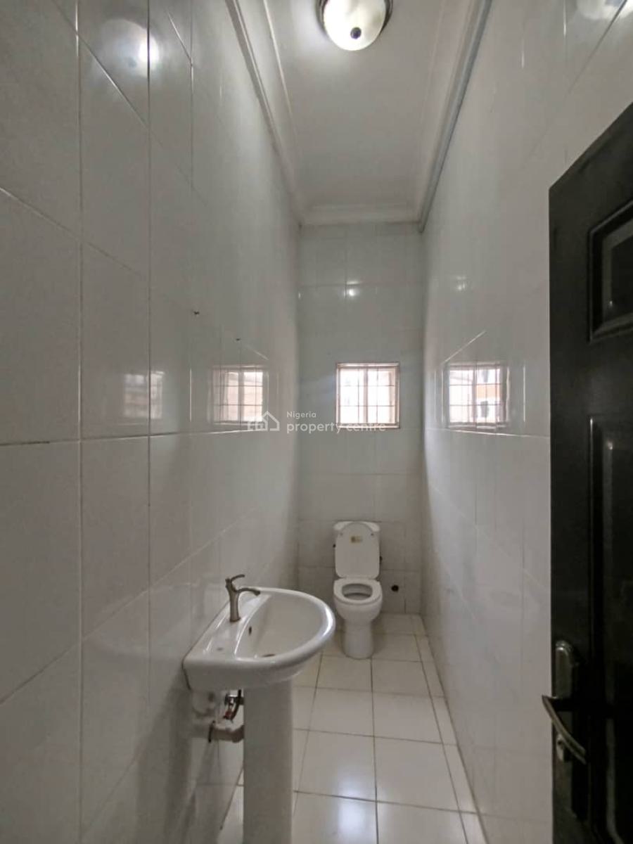 Very Lovely 3 Bedroom Flat on a Tarred Road with All Units Available, Jahi, Abuja, Flat / Apartment for Rent