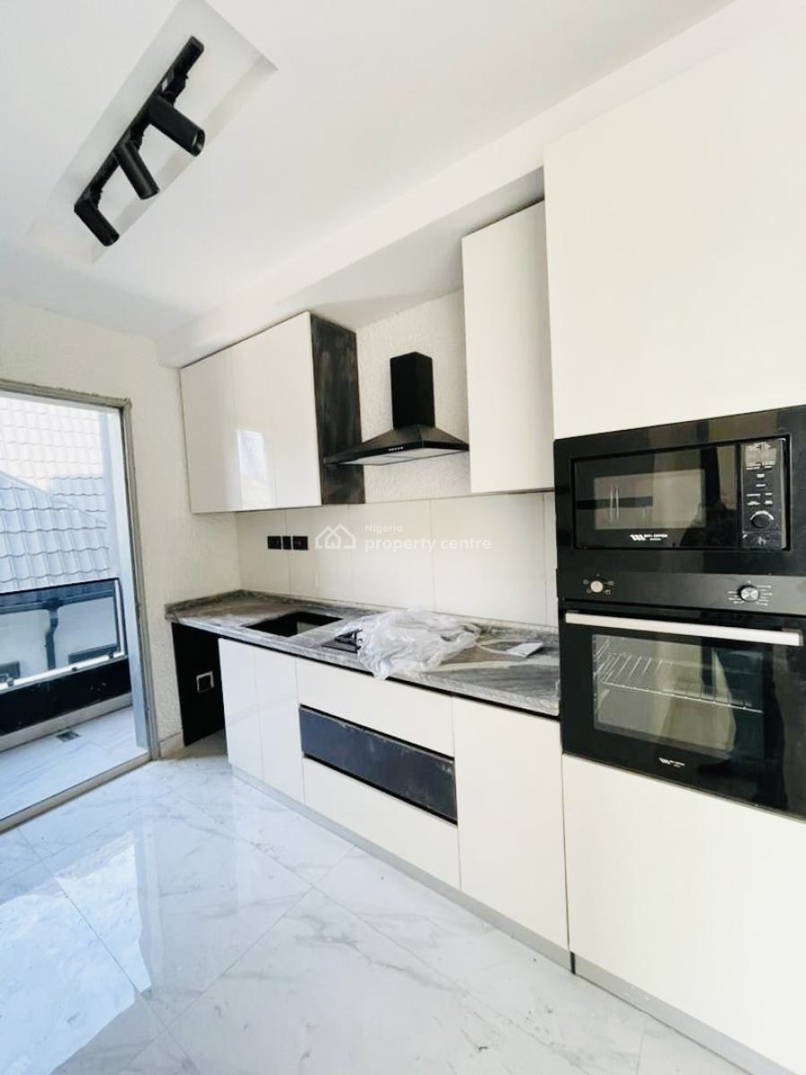 Well Built 1-bedroom Apartment, Ologolo, Lekki, Lagos, Flat / Apartment for Sale