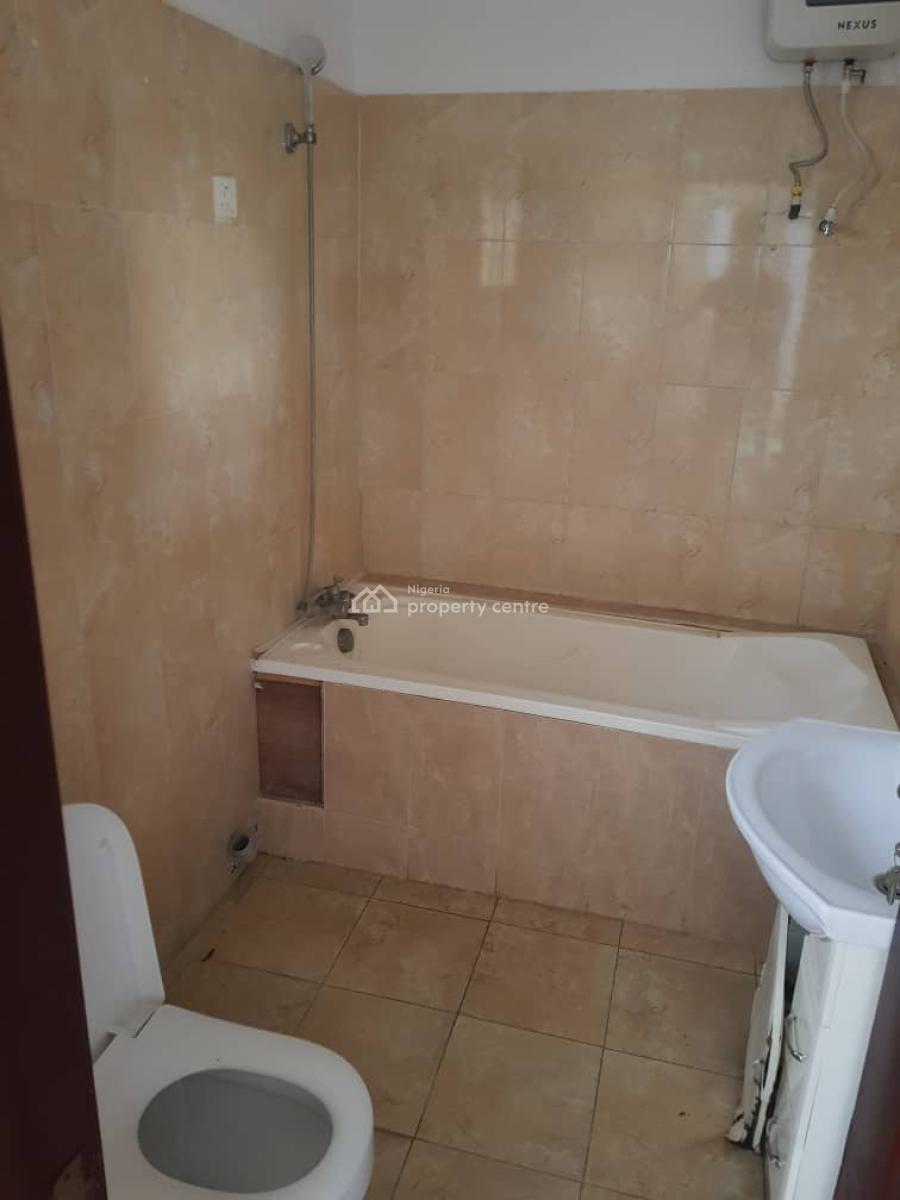 Well Maintain 3 Bedroom Apartment, Osapa London, Tin Can, Apapa, Lagos, Flat / Apartment for Rent