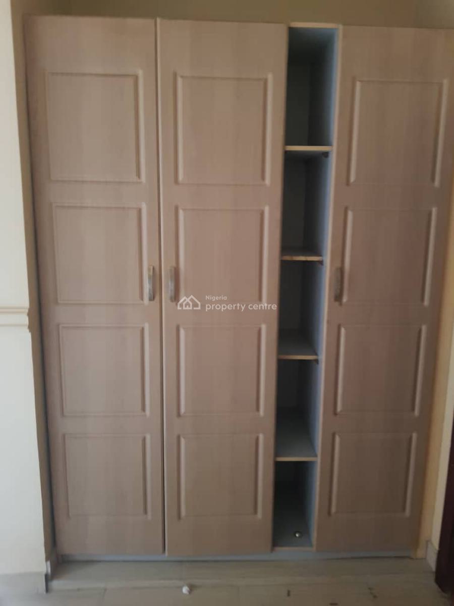 Well Maintain 3 Bedroom Apartment, Osapa London, Tin Can, Apapa, Lagos, Flat / Apartment for Rent