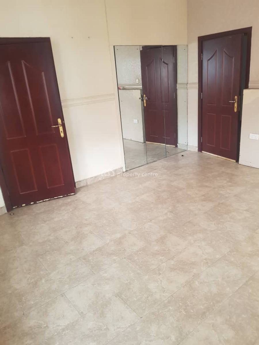 Well Maintain 3 Bedroom Apartment, Osapa London, Tin Can, Apapa, Lagos, Flat / Apartment for Rent