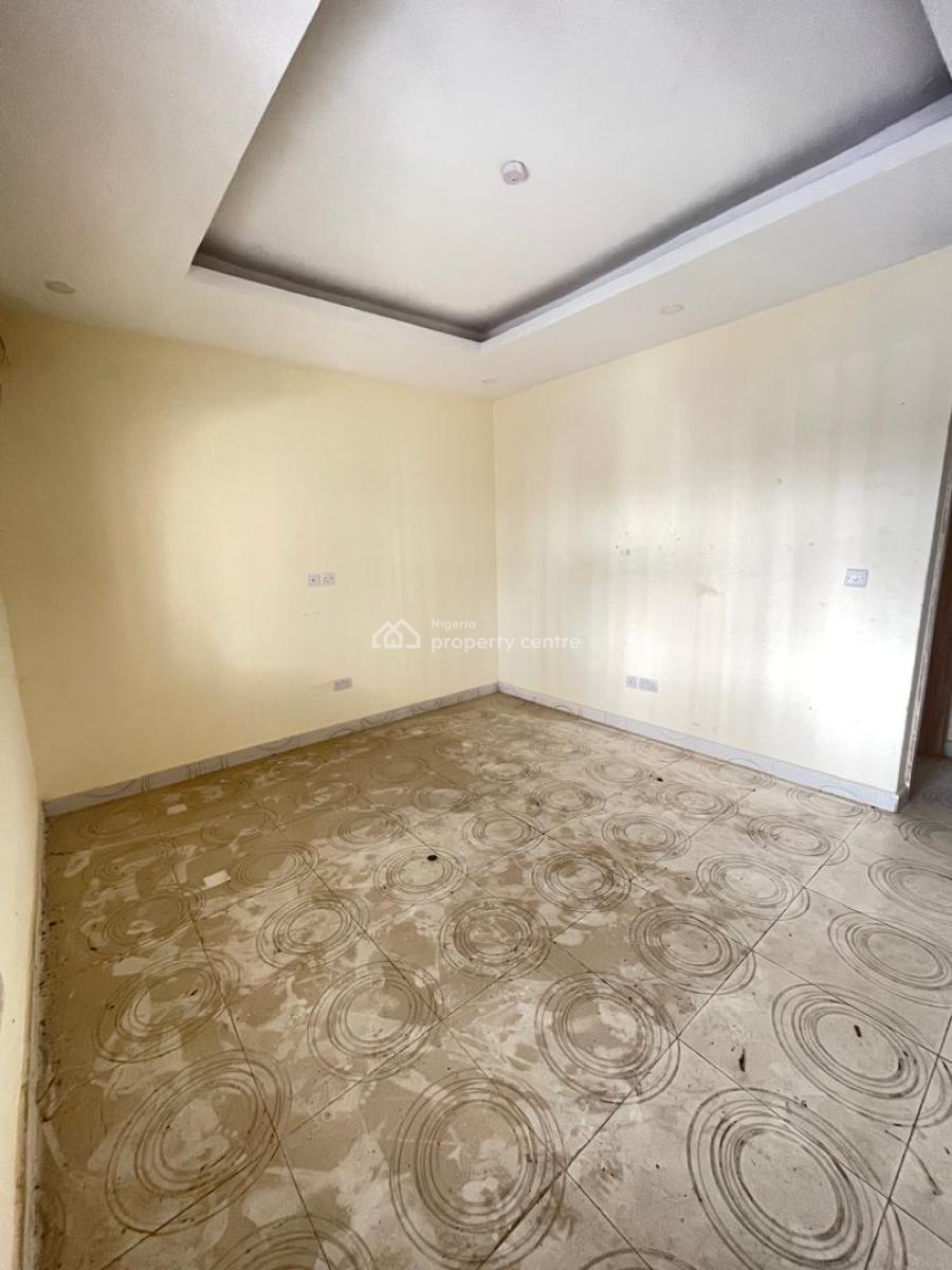 Beautifully Built 4 Bedroom Apartment with a Bq, New Road, Lekki, Lagos, Flat / Apartment for Sale