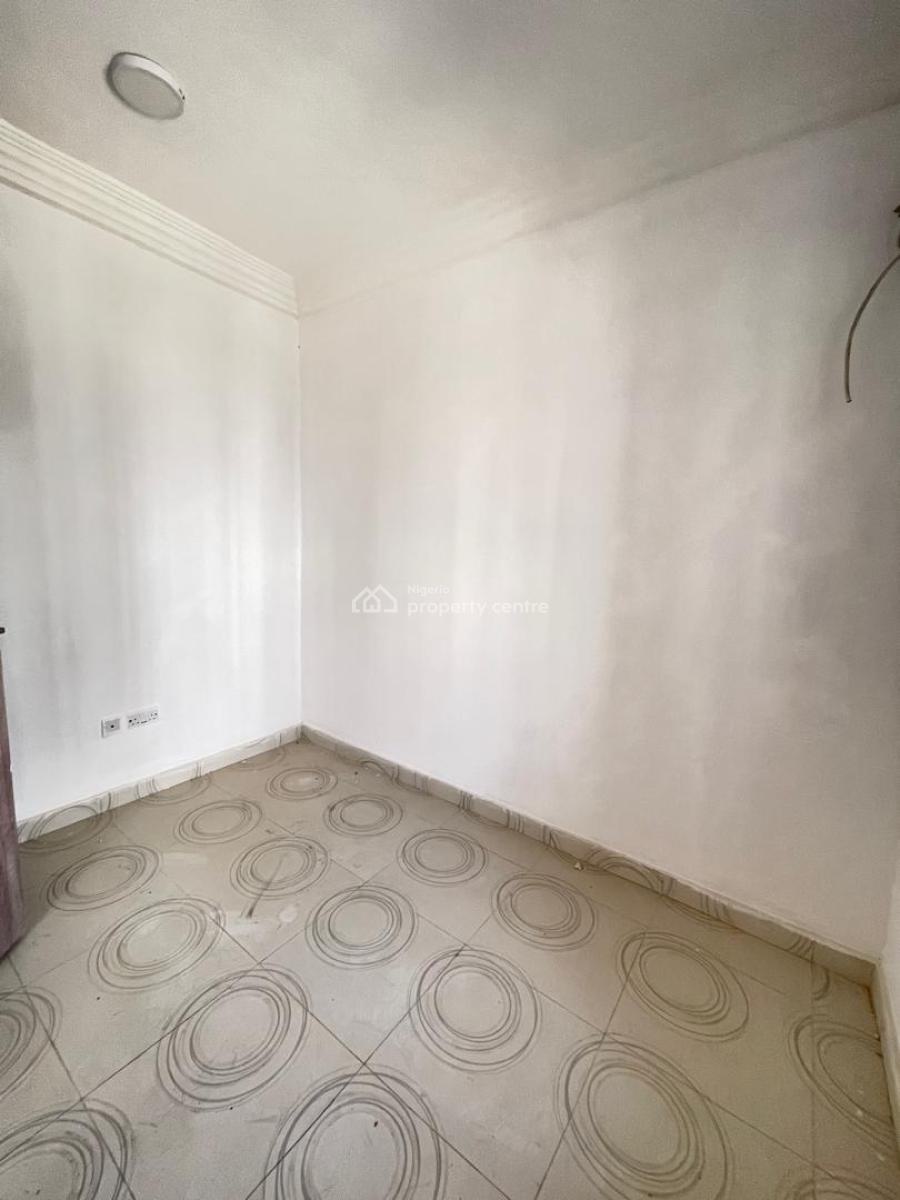 Beautifully Built 4 Bedroom Apartment with a Bq, New Road, Lekki, Lagos, Flat / Apartment for Sale