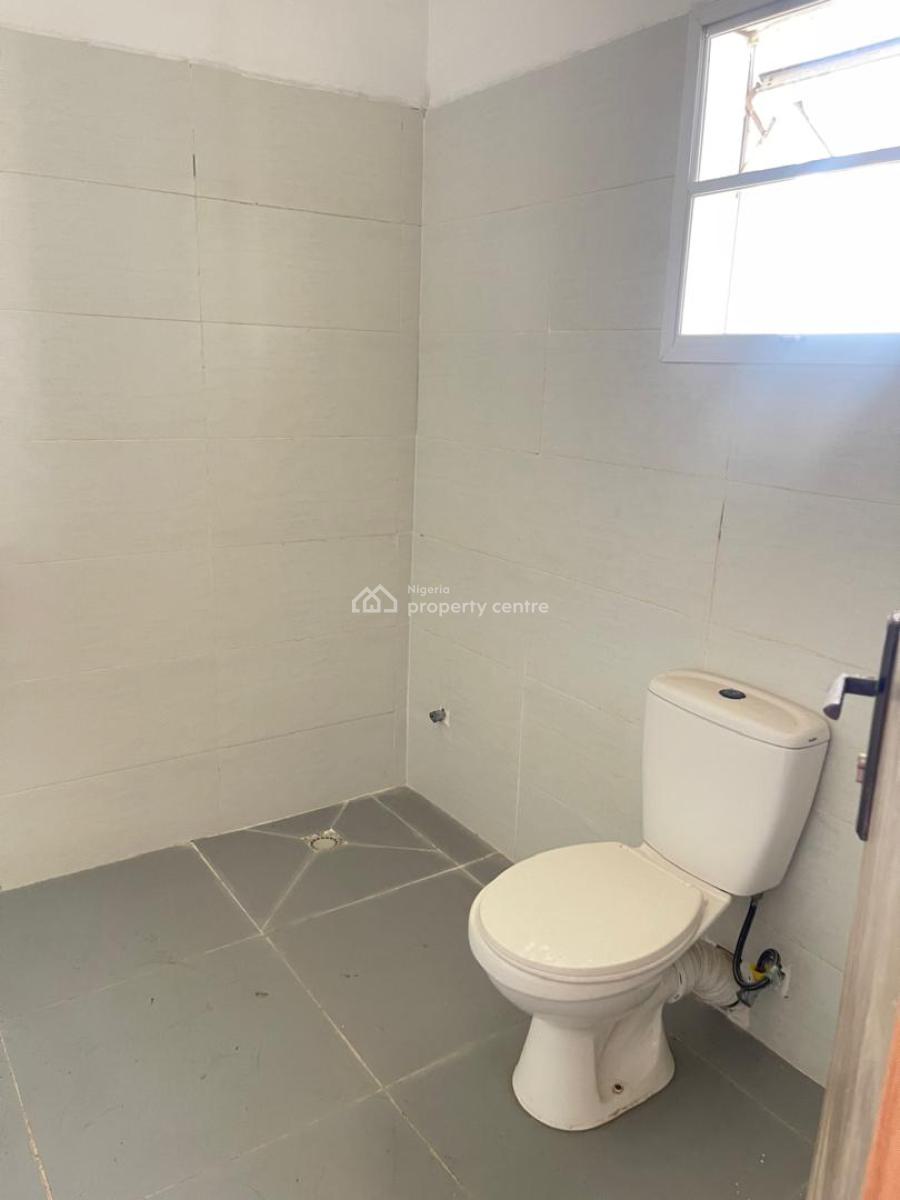 Beautifully Built 4 Bedroom Apartment with a Bq, New Road, Lekki, Lagos, Flat / Apartment for Sale