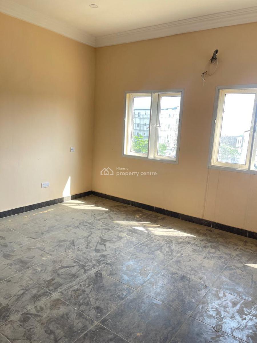 Beautifully Built 4 Bedroom Apartment with a Bq, New Road, Lekki, Lagos, Flat / Apartment for Sale