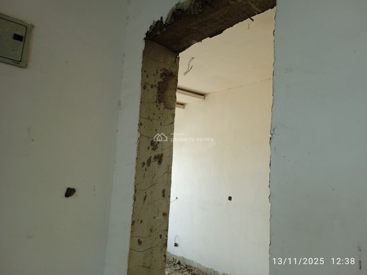 6 Units of 2 Bedroom with 4 Rooms and 3 Bars, Ajiran Road, Agungi, Lekki, Lagos, Hotel / Guest House for Sale