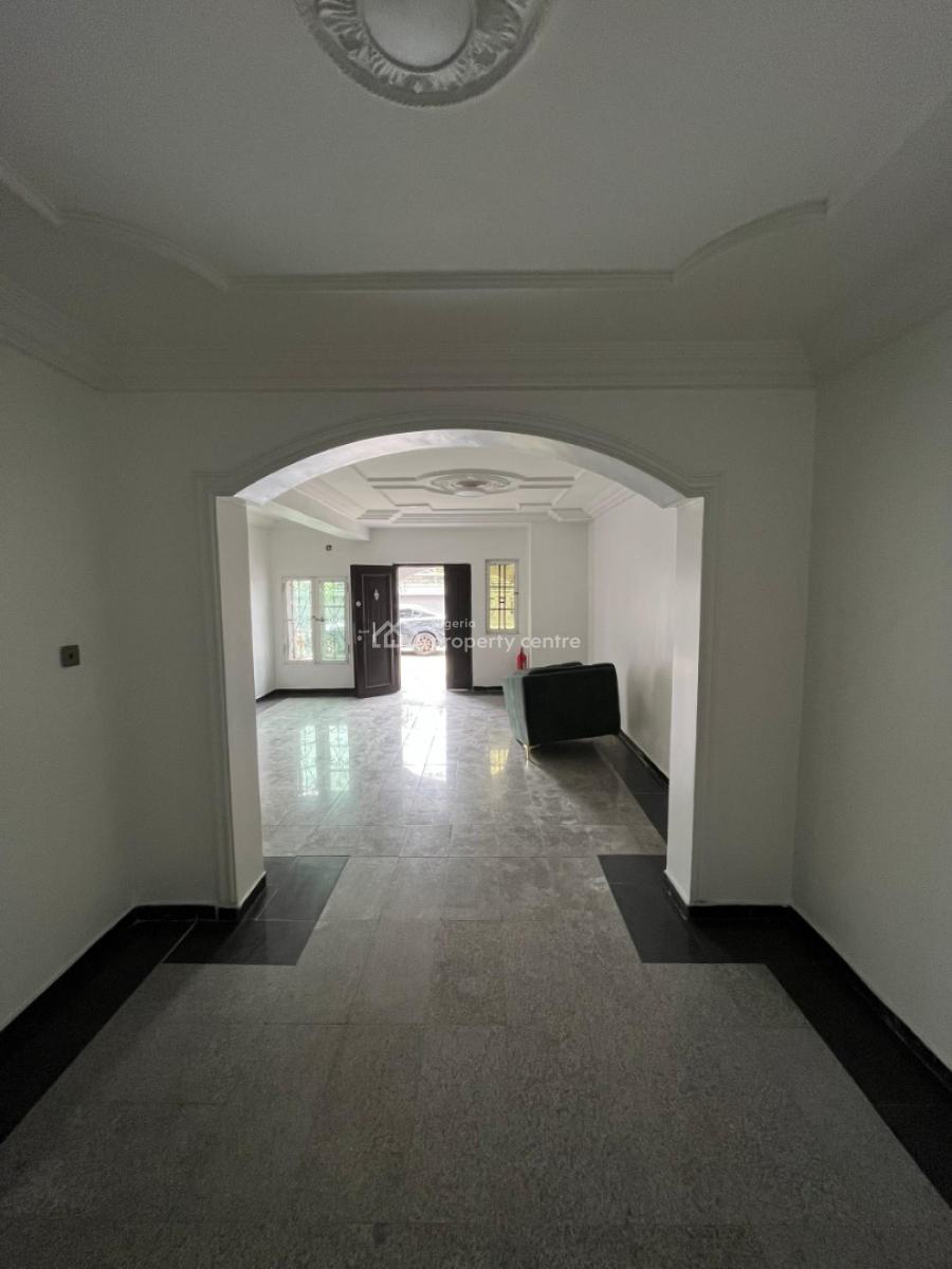 Exquisite 3 Bedroom Apartment with Bq, Lekki Phase 1, Lekki, Lagos, Flat / Apartment for Rent