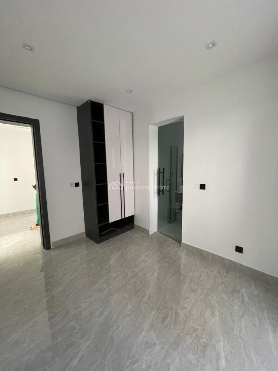 Beautifully Design 5 Bedroom Fully Detached with Cinema, Bq, Pool, New Road, Lekki, Lagos, Detached Duplex for Sale