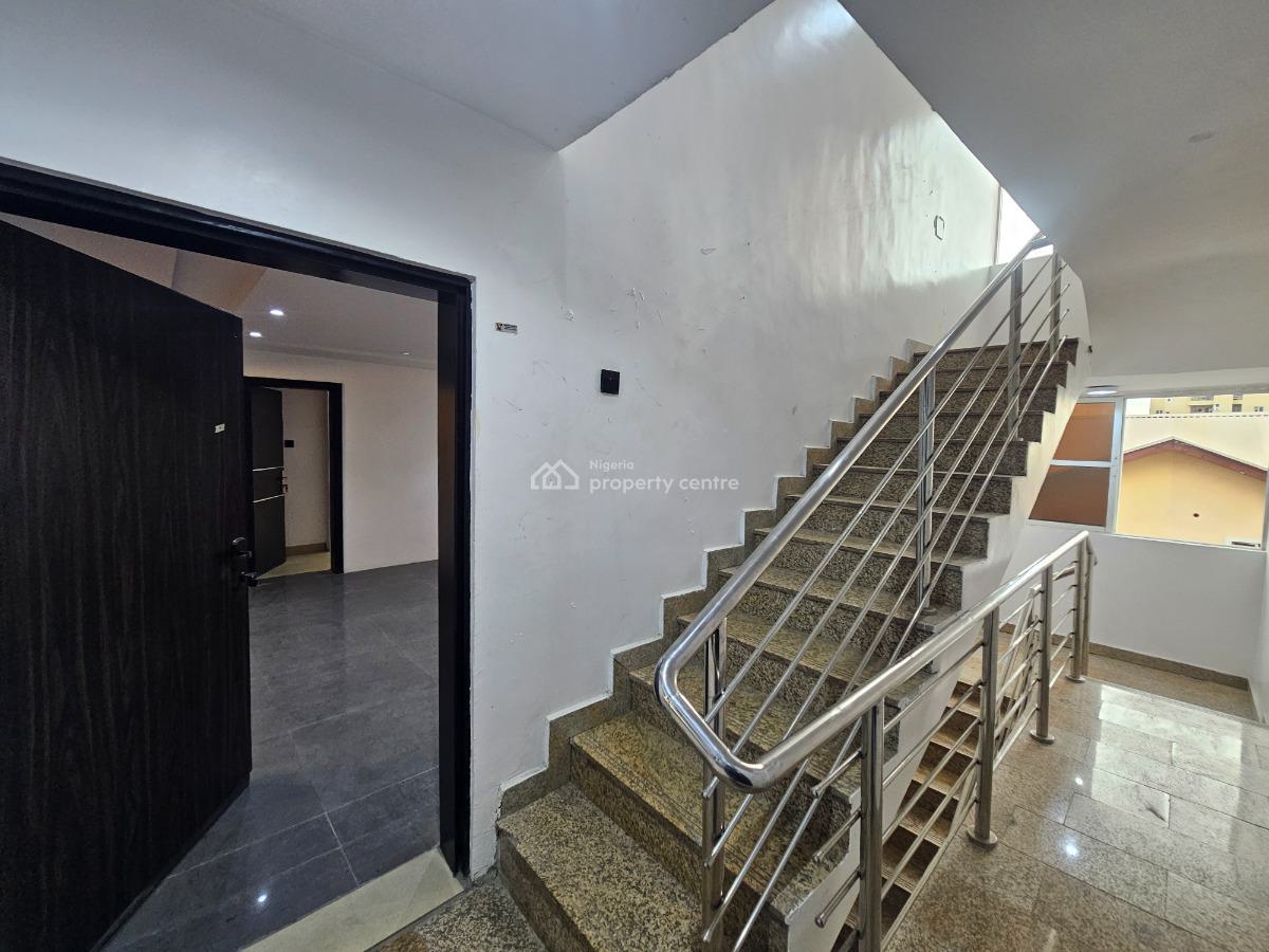 Luxury 3 Bedroom Apartment with Bq in a Gated Community, Off Admiralty Way, Lekki Phase 1, Lekki, Lagos, Flat / Apartment for Sale