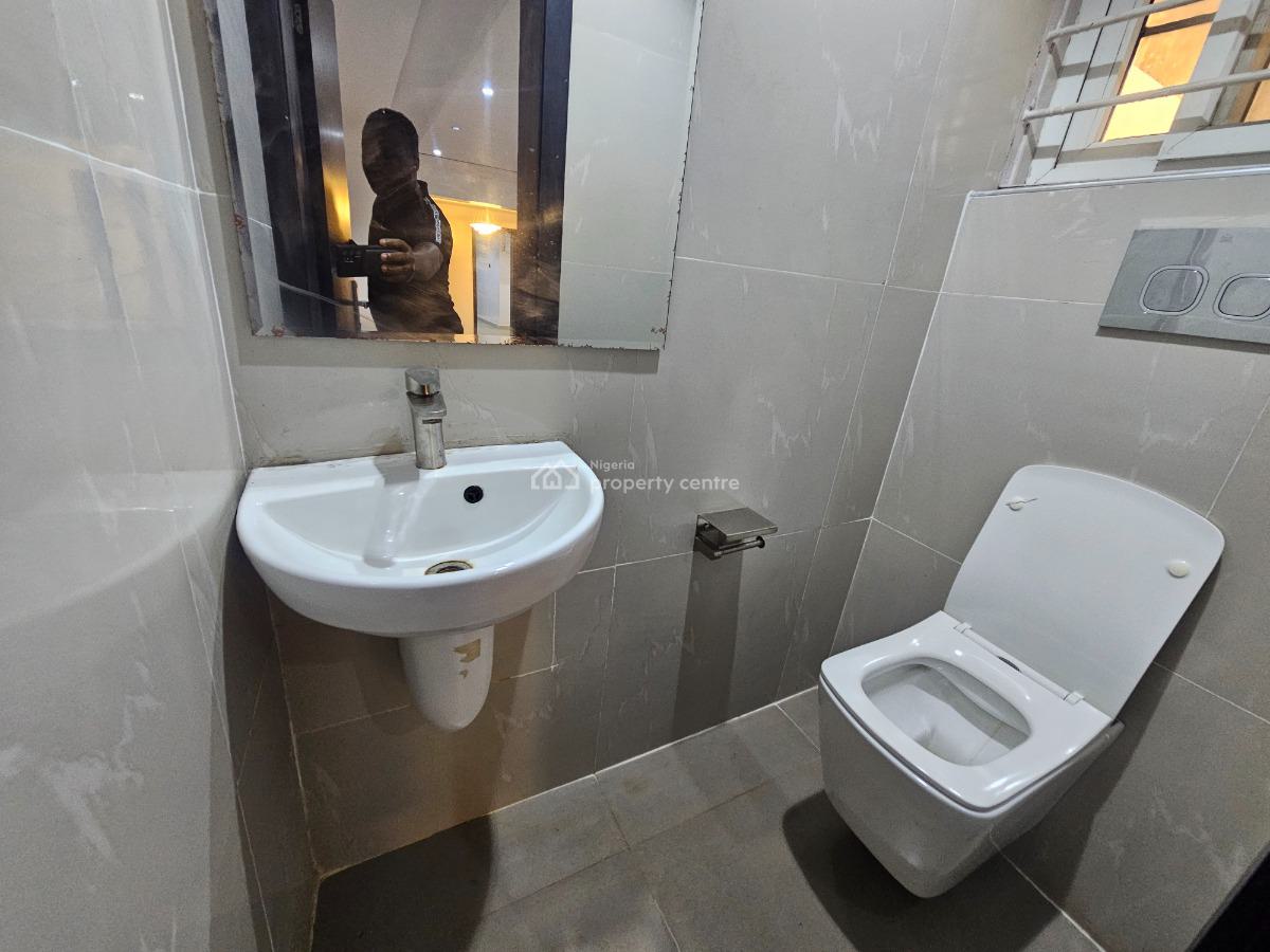 Luxury 3 Bedroom Apartment with Bq in a Gated Community, Off Admiralty Way, Lekki Phase 1, Lekki, Lagos, Flat / Apartment for Sale