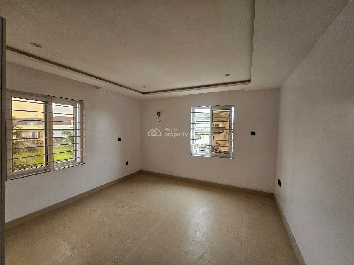 Luxury 3 Bedroom Apartment with Bq in a Gated Community, Off Admiralty Way, Lekki Phase 1, Lekki, Lagos, Flat / Apartment for Sale