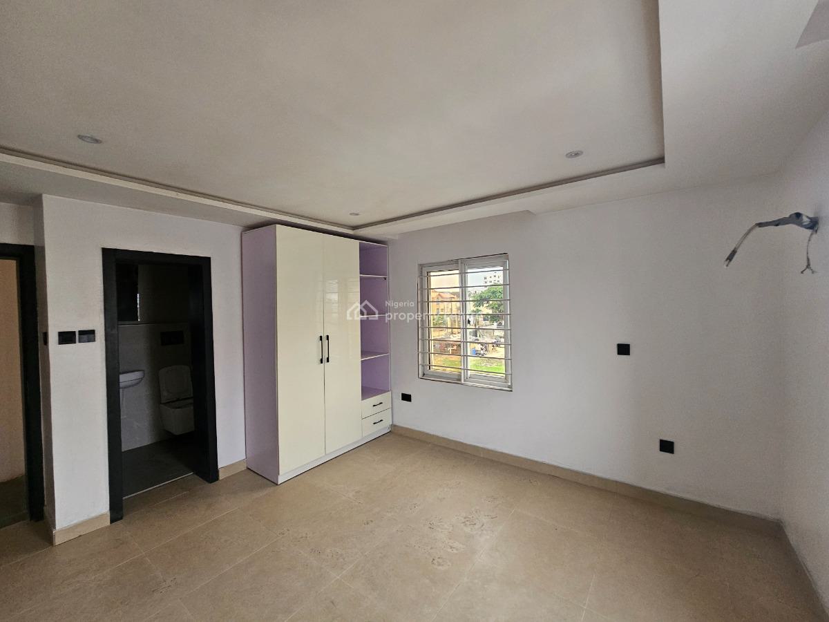 Luxury 3 Bedroom Apartment with Bq in a Gated Community, Off Admiralty Way, Lekki Phase 1, Lekki, Lagos, Flat / Apartment for Sale