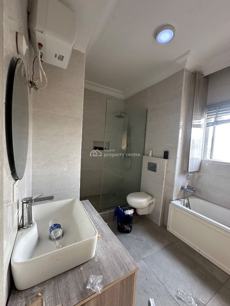 𝐌𝐀𝐈𝐍𝐓𝐀𝐈𝐍𝐄𝐃 4 𝐁𝐄𝐃𝐑𝐎𝐎𝐌 𝐓𝐄𝐑𝐑𝐀𝐂𝐄 𝐃𝐔𝐏𝐋𝐄𝐗, Osapa, Lekki, Lagos, Detached Duplex for Rent