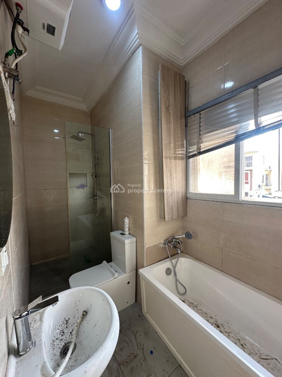 𝐌𝐀𝐈𝐍𝐓𝐀𝐈𝐍𝐄𝐃 4 𝐁𝐄𝐃𝐑𝐎𝐎𝐌 𝐓𝐄𝐑𝐑𝐀𝐂𝐄 𝐃𝐔𝐏𝐋𝐄𝐗, Osapa, Lekki, Lagos, Detached Duplex for Rent
