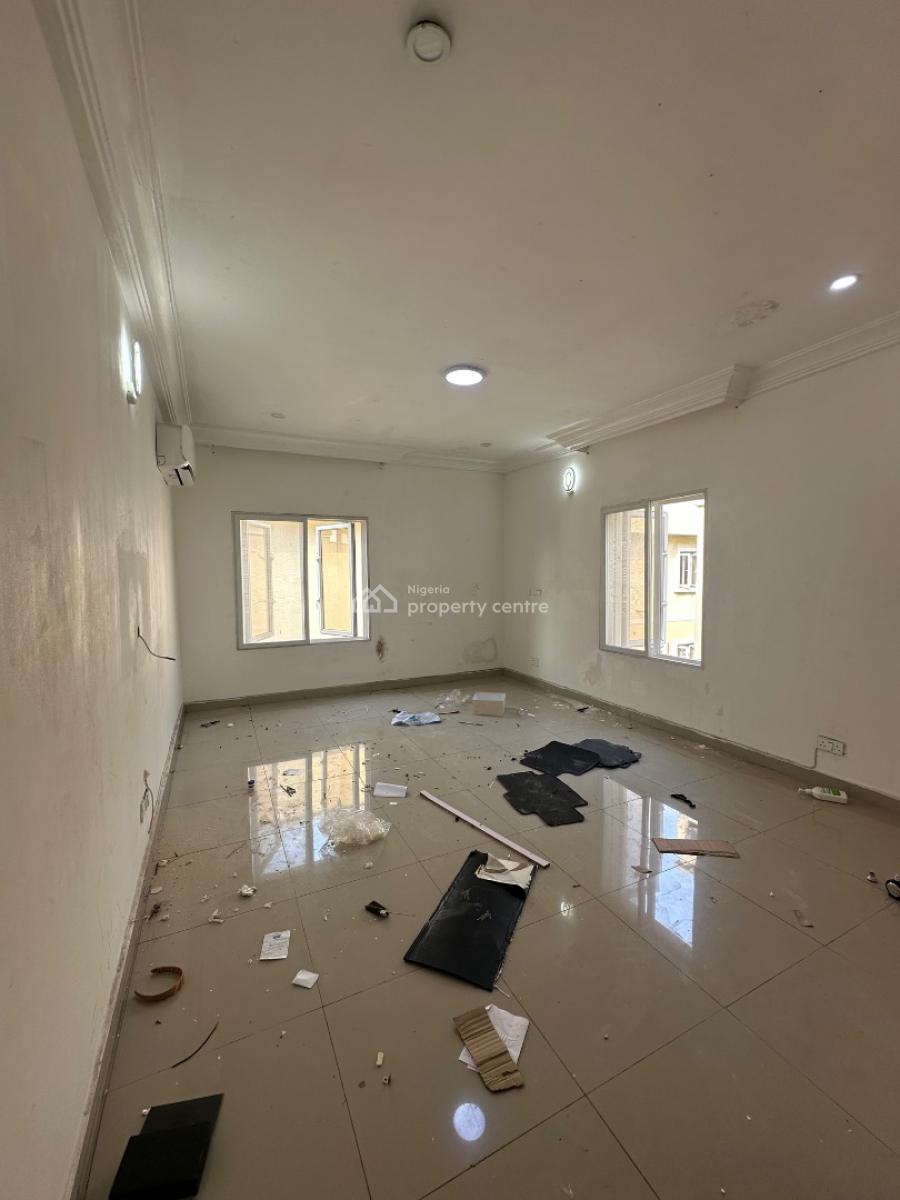 𝐌𝐀𝐈𝐍𝐓𝐀𝐈𝐍𝐄𝐃 4 𝐁𝐄𝐃𝐑𝐎𝐎𝐌 𝐓𝐄𝐑𝐑𝐀𝐂𝐄 𝐃𝐔𝐏𝐋𝐄𝐗, Osapa, Lekki, Lagos, Detached Duplex for Rent