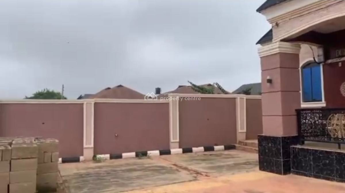 Standard Complete 3 Bedroom Bungalow at Front and Uncomplete Room/p Self B, Zone 15, Adeleke Estate, Osogbo, Osun, Detached Bungalow for Sale