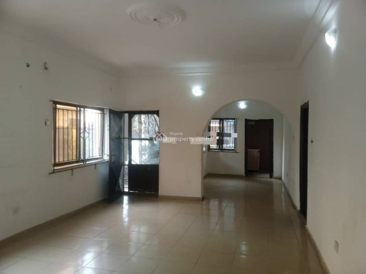 Spacious and Well Maintained 3 Bedroom Flat, Thomas Estate, Ajiwe, Ajah, Lagos, Flat / Apartment for Rent
