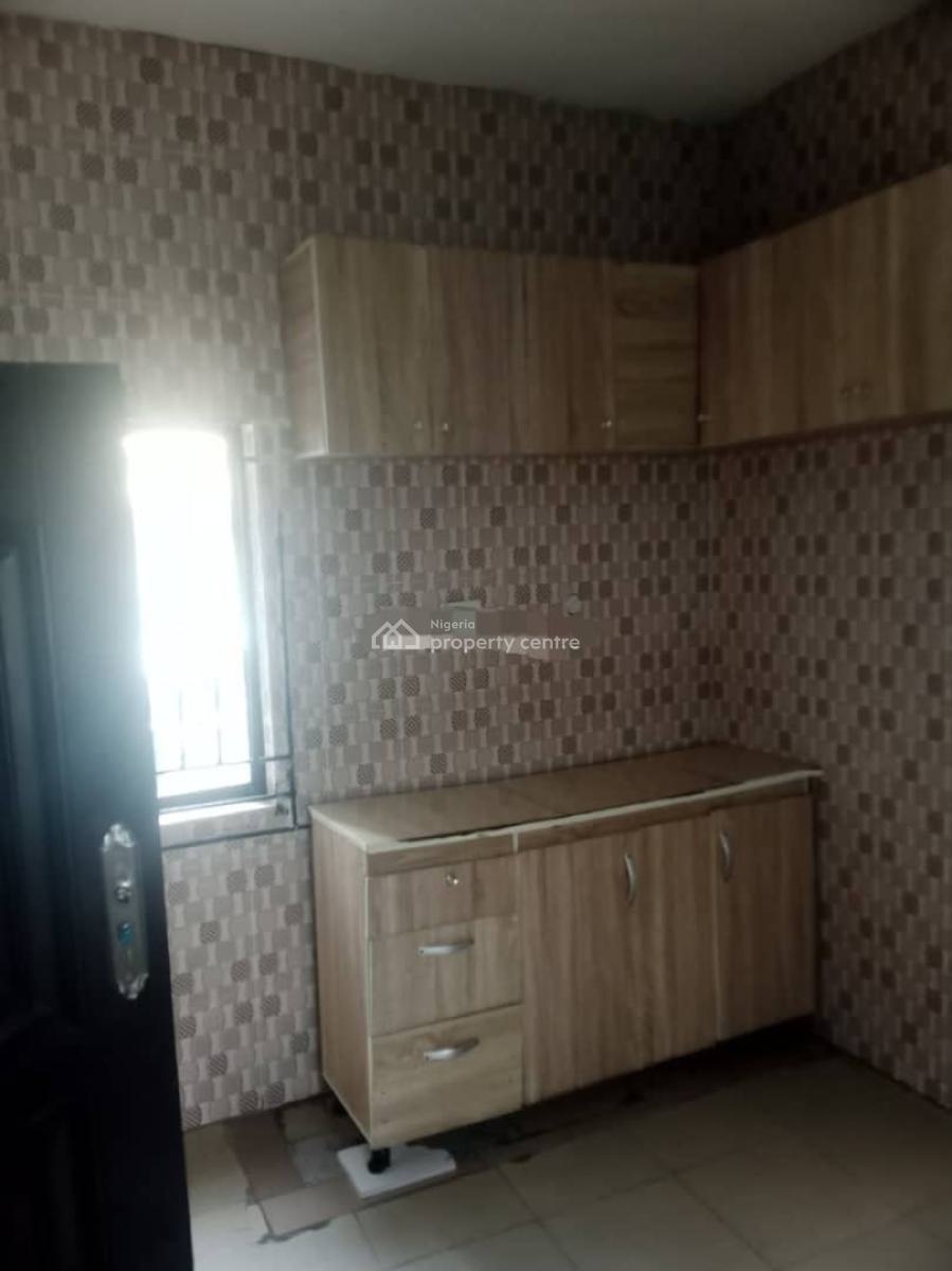 Spacious and Well Maintained 3 Bedroom Flat, Thomas Estate, Ajiwe, Ajah, Lagos, Flat / Apartment for Rent