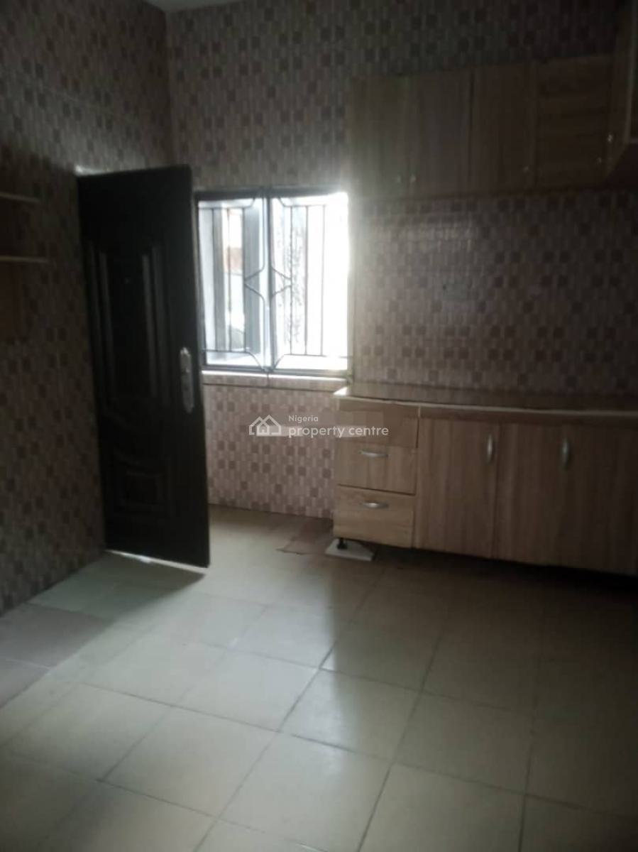 Spacious and Well Maintained 3 Bedroom Flat, Thomas Estate, Ajiwe, Ajah, Lagos, Flat / Apartment for Rent