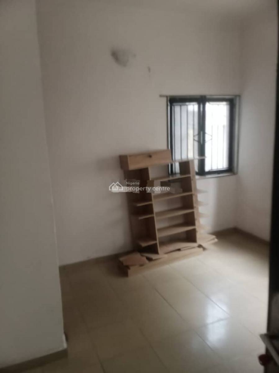 Spacious and Well Maintained 3 Bedroom Flat, Thomas Estate, Ajiwe, Ajah, Lagos, Flat / Apartment for Rent